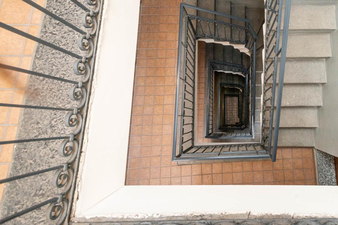 Cozy Studio In Old Town Apartment Como Bagian luar foto